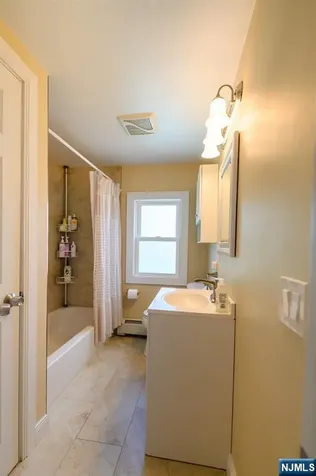 39 Lawrence Avenue Lodi NJ 07644