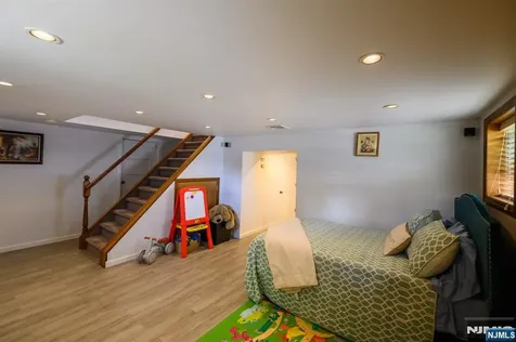 39 Lawrence Avenue Lodi NJ 07644