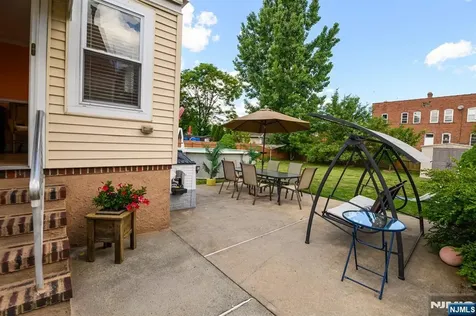 39 Lawrence Avenue Lodi NJ 07644