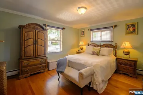39 Lawrence Avenue Lodi NJ 07644