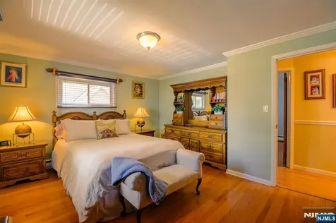 39 Lawrence Avenue Lodi NJ 07644