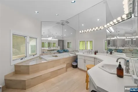 70 Lennon Clifton NJ 07013