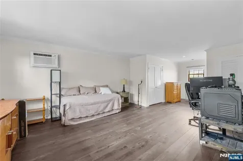 70 Lennon Clifton NJ 07013