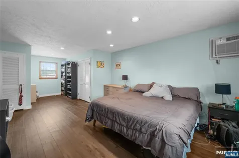 70 Lennon Clifton NJ 07013