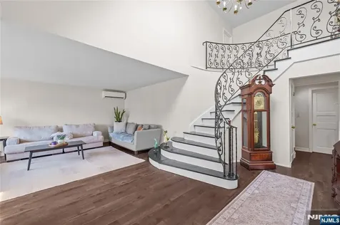 70 Lennon Clifton NJ 07013