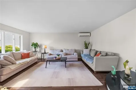 70 Lennon Clifton NJ 07013