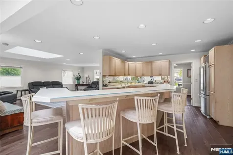 70 Lennon Clifton NJ 07013