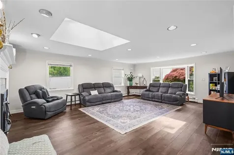 70 Lennon Clifton NJ 07013