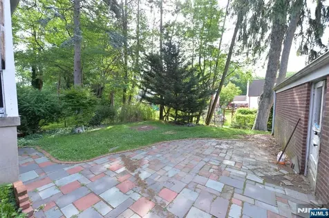 125 Eastview Avenue Leonia NJ 07605