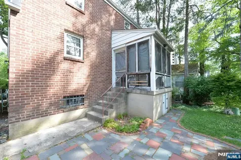 125 Eastview Avenue Leonia NJ 07605
