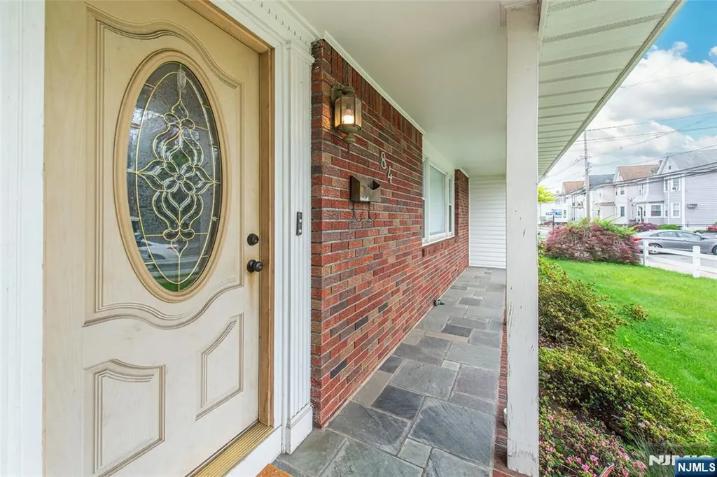 84 Locust Avenue Wallington NJ 07057