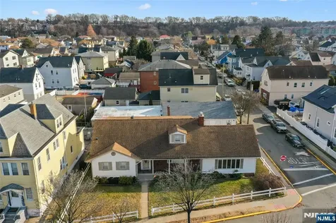 84 Locust Avenue Wallington NJ 07057