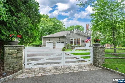 724 Ridge Road Kinnelon Borough NJ 07405