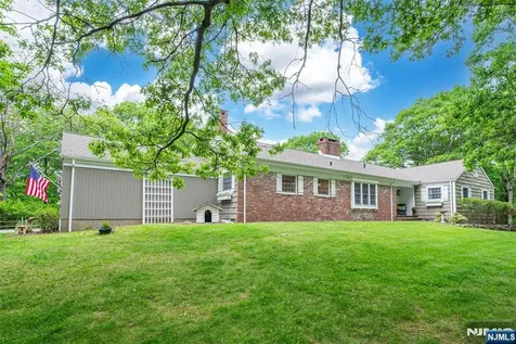 724 Ridge Road Kinnelon Borough NJ 07405