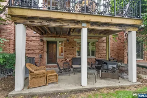 103 Hudson Cove Edgewater NJ 07020