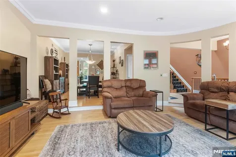 103 Hudson Cove Edgewater NJ 07020