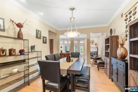 103 Hudson Cove Edgewater NJ 07020