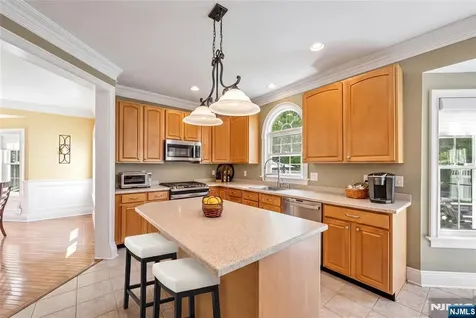 168 Tanglewood Pass Jefferson Township NJ 07849