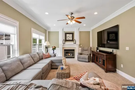 168 Tanglewood Pass Jefferson Township NJ 07849