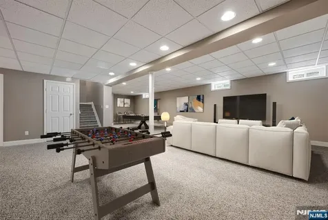 168 Tanglewood Pass Jefferson Township NJ 07849