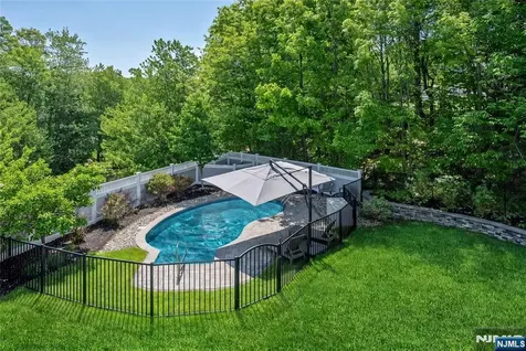 168 Tanglewood Pass Jefferson Township NJ 07849
