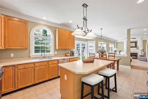 168 Tanglewood Pass Jefferson Township NJ 07849