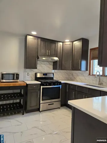 20 Buff Tenafly NJ 07670