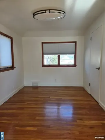 20 Buff Tenafly NJ 07670