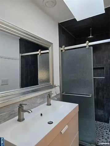 20 Buff Tenafly NJ 07670