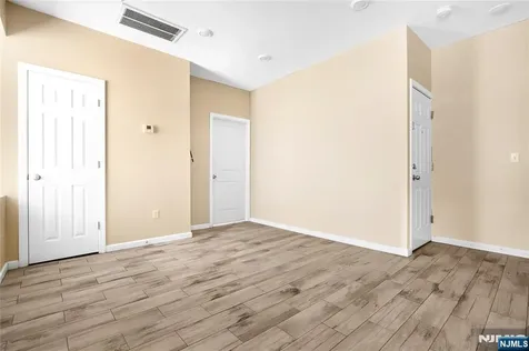 183 Bergen Turnpike Ridgefield Park NJ 07660