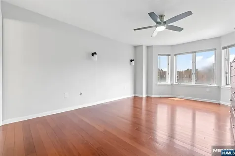 518 Ellery Court Edgewater NJ 07020