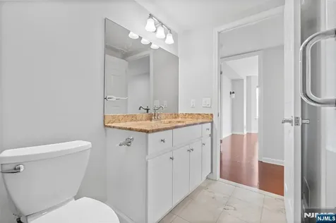 518 Ellery Court Edgewater NJ 07020