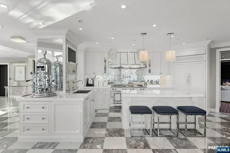 600 Harbor Boulevard Weehawken NJ 07086