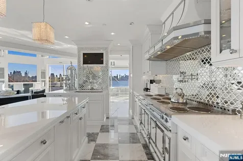 600 Harbor Boulevard Weehawken NJ 07086