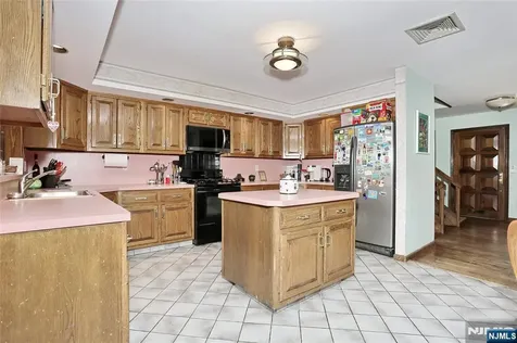 245 Highland Avenue Wood Ridge NJ 07075