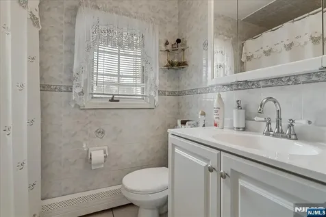 40 Catherine Court Cedar Grove NJ 07009