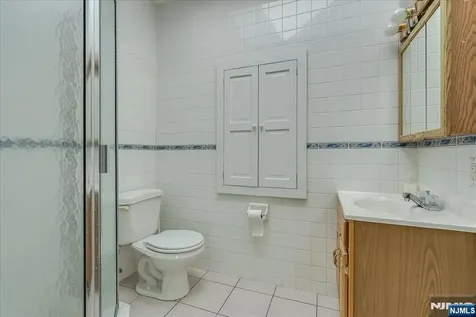 40 Catherine Court Cedar Grove NJ 07009
