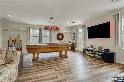 40 Catherine Court Cedar Grove NJ 07009