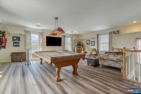 40 Catherine Court Cedar Grove NJ 07009