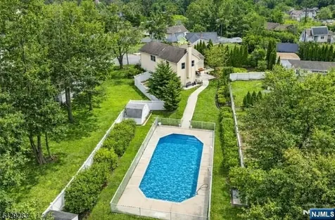 40 Catherine Court Cedar Grove NJ 07009