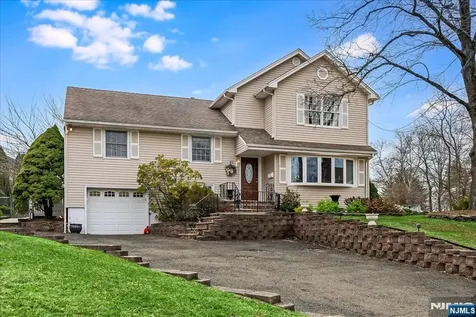 40 Catherine Court Cedar Grove NJ 07009
