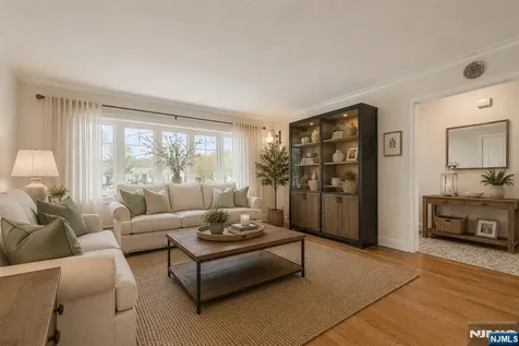 40 Catherine Court Cedar Grove NJ 07009