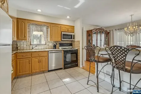 40 Catherine Court Cedar Grove NJ 07009