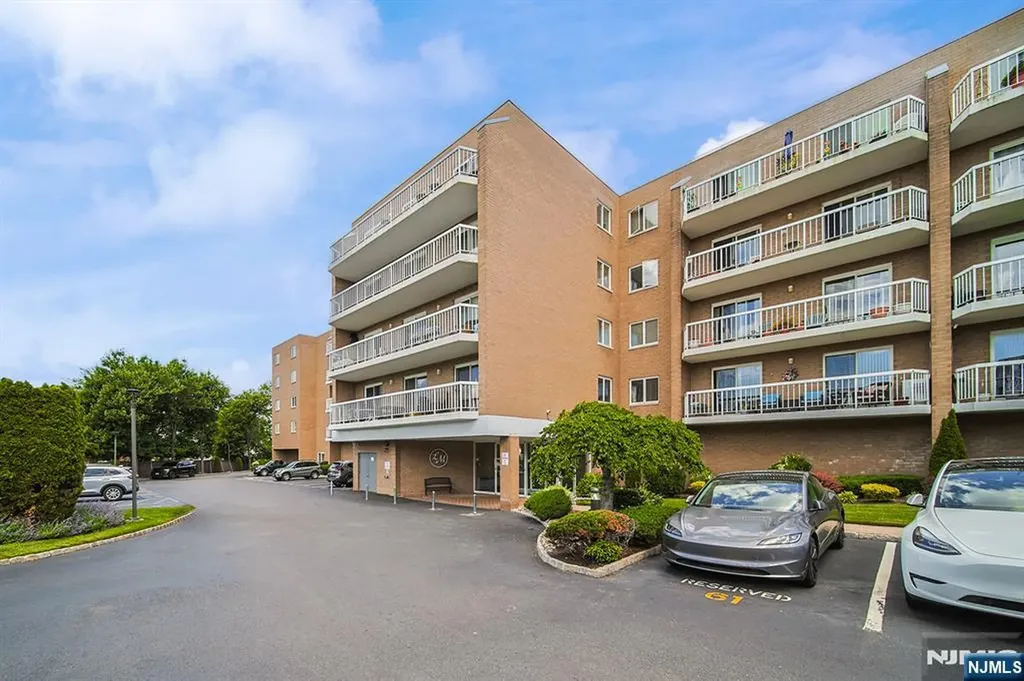 38 Moonachie Road Hackensack NJ 07601