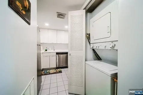 38 Moonachie Road Hackensack NJ 07601