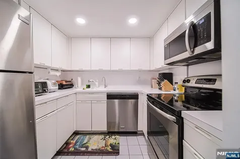 38 Moonachie Road Hackensack NJ 07601
