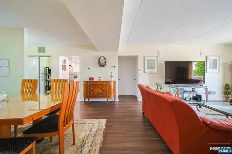 38 Moonachie Road Hackensack NJ 07601