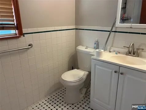 47 Kingsland Avenue Kearny NJ 07032