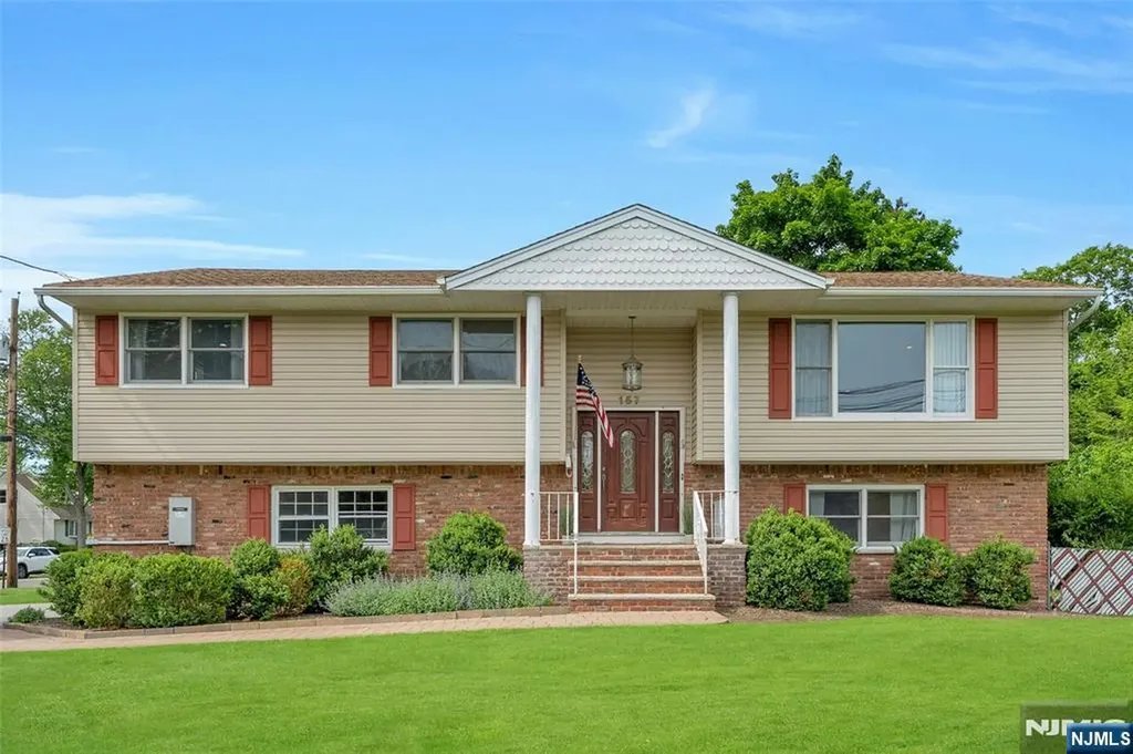157 Harriot Avenue Harrington Park NJ 07640