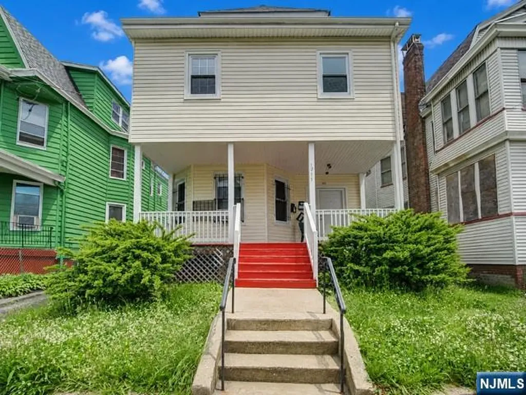 1035 Hunterdon Street Newark NJ 07112